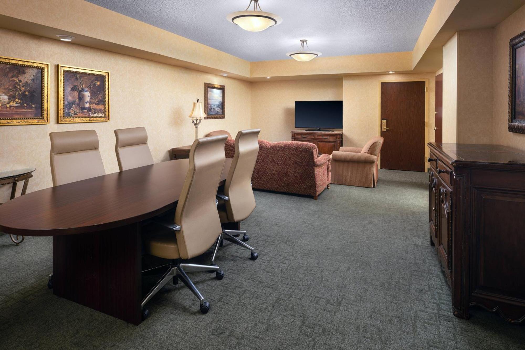 Renaissance Tulsa Hotel & Convention Center Dış mekan fotoğraf